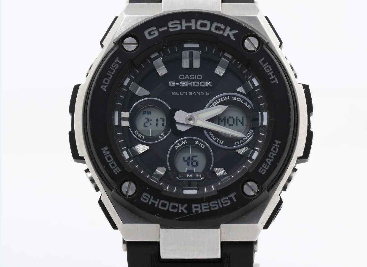 G-SHOCK GST-W300